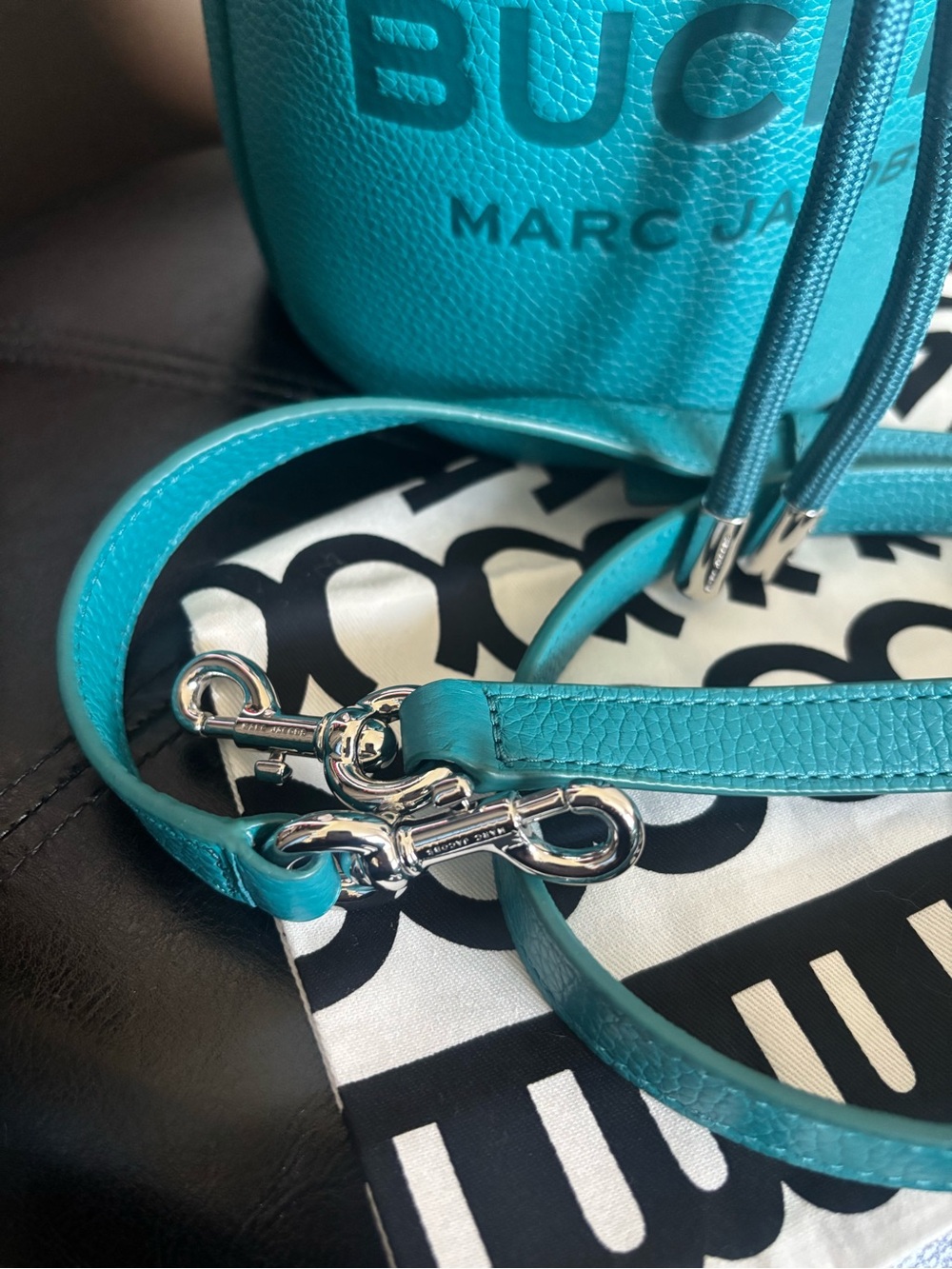 Marc Jacobs The Bucket Small Leather Drawstring Handbag in Teal - Picture 3 of 15